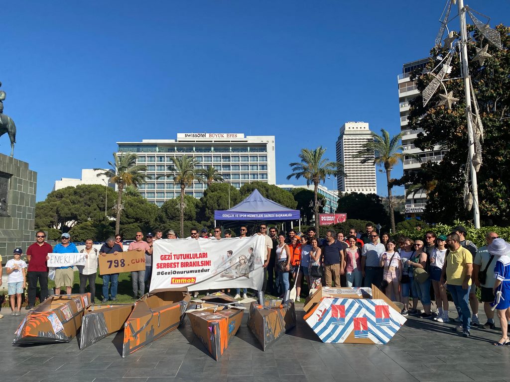 16. KARTONDAN TEKNELER YARIŞI GERÇEKLEŞTİRİLDİ.