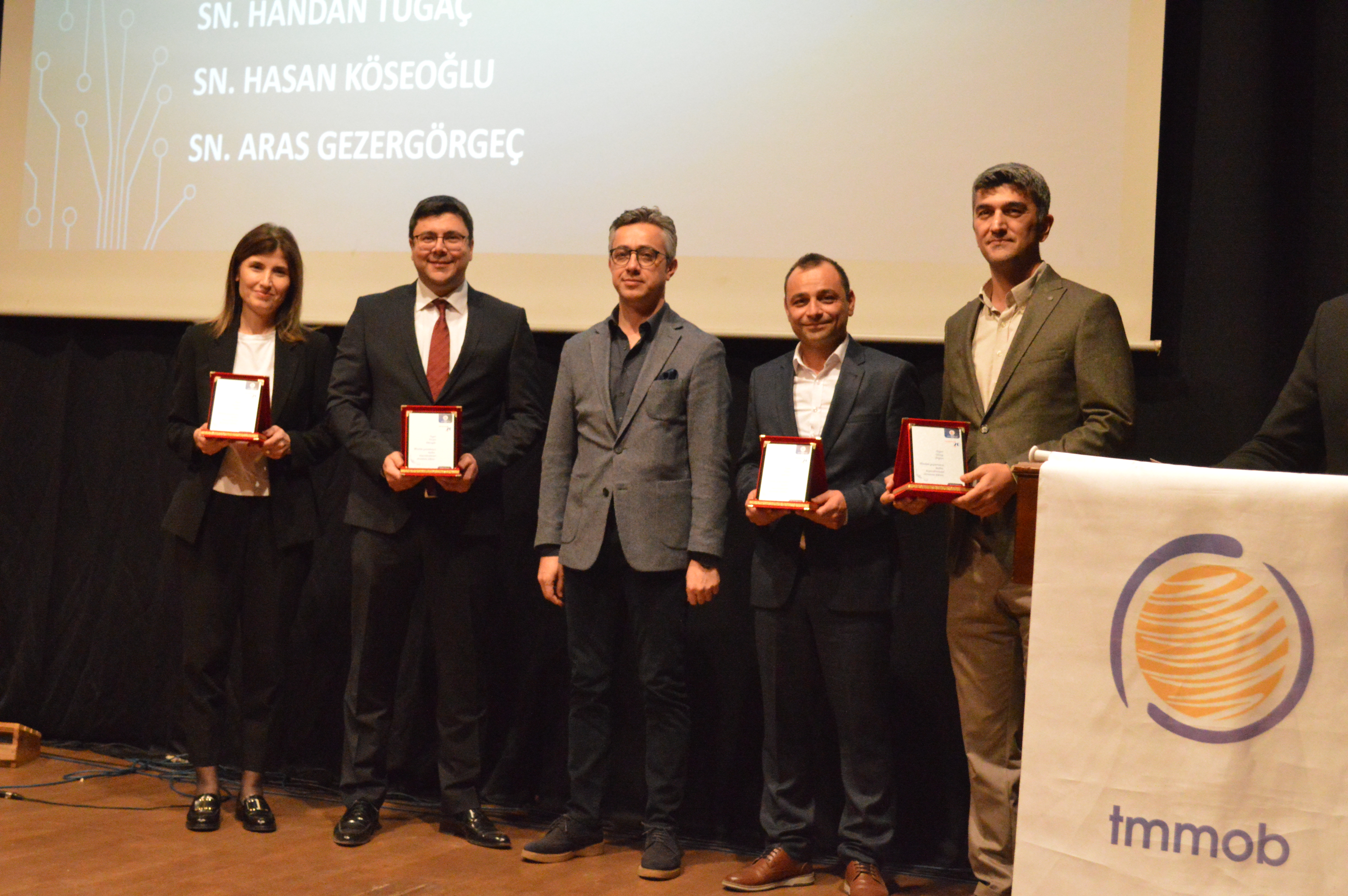 8. Geleneksel Meslekte Onur Yılı Plaket Töreninden Kareler