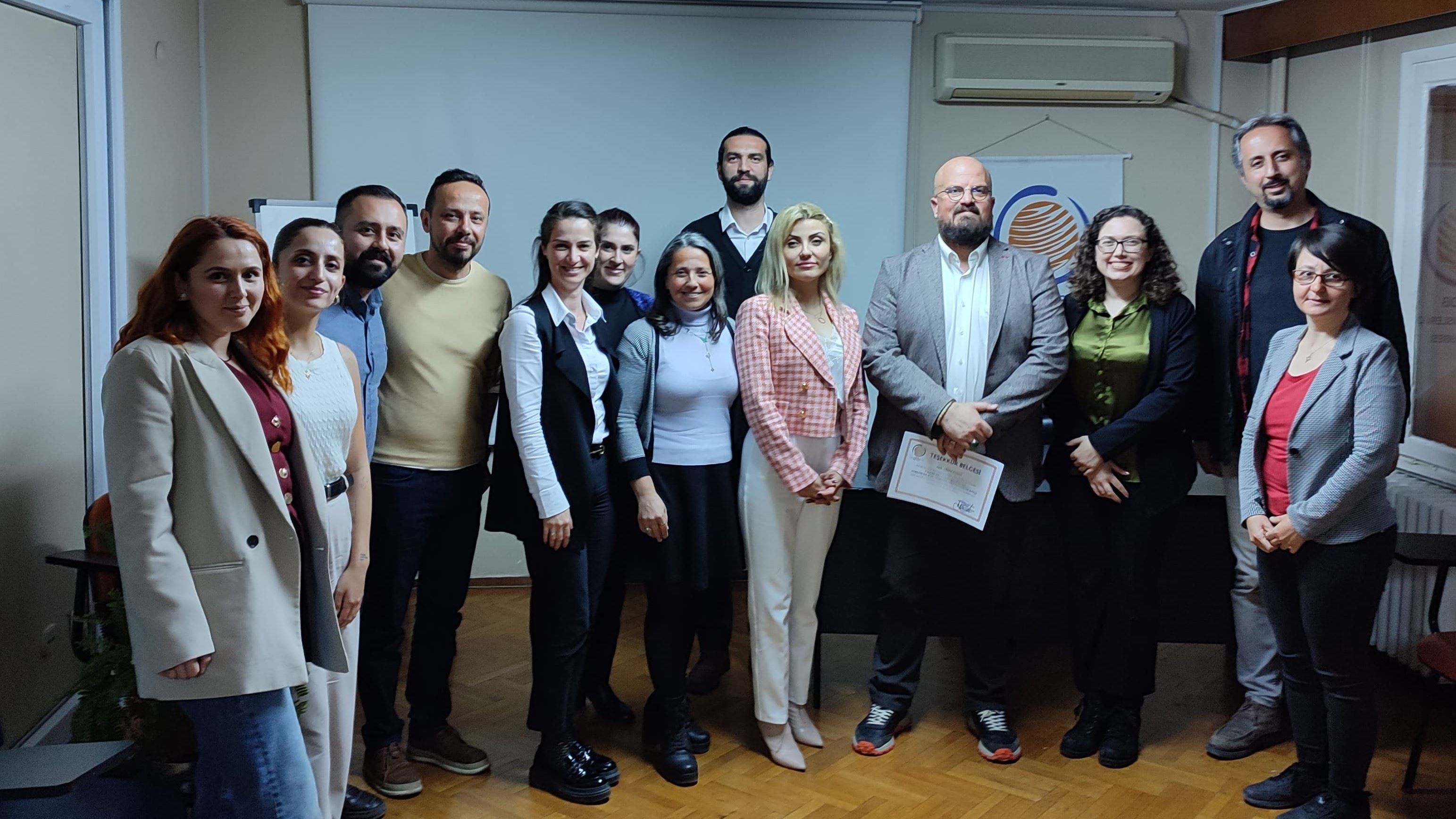 TÜRKİYE'DE ATIK YÖNETİMİ STRATEJİLERİNE BAKIŞ KONULU MESLEKİ SÖYLEŞİMİZİ GERÇEKLEŞTİRDİK!