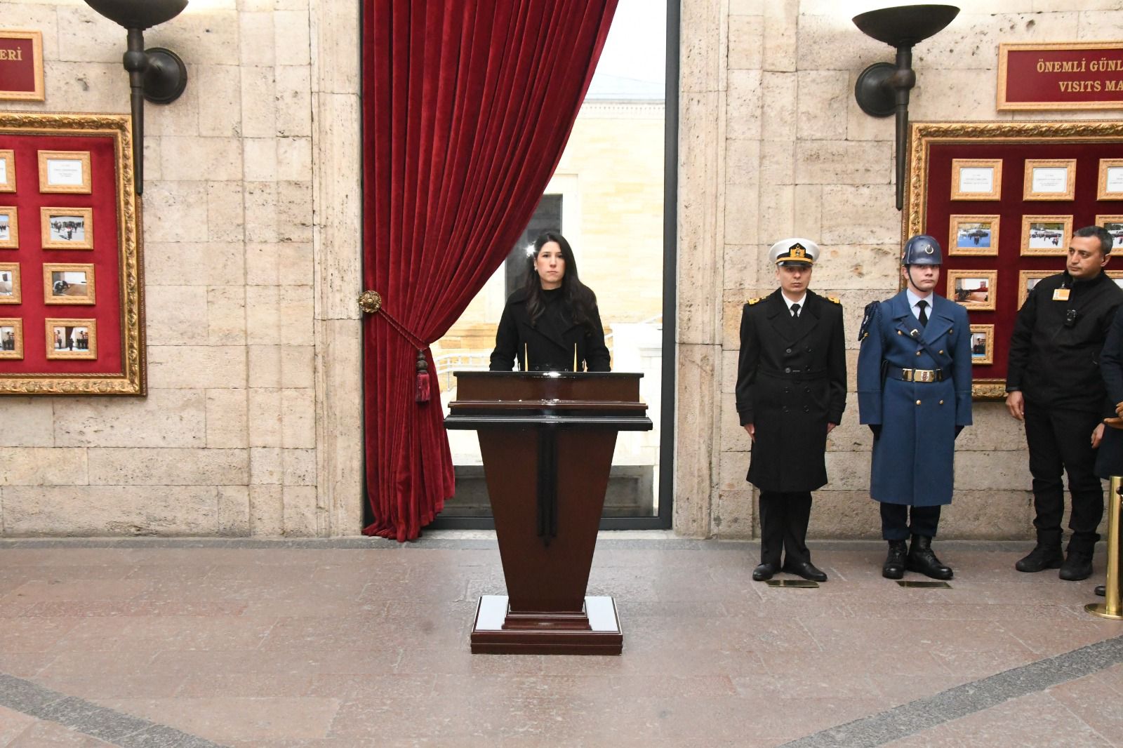 ANITKABİR ZİYARETİ