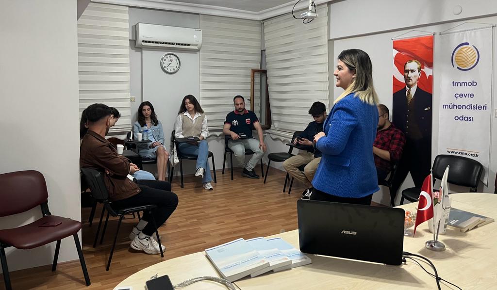 ''KARİYER HEDEF VE CV HAZIRLAMA'' KONULU ATOLYE ÇALIŞMASI ŞUBEMİZ EĞİTİM SALONUNDA GERÇEKLEŞTİRİLDİ