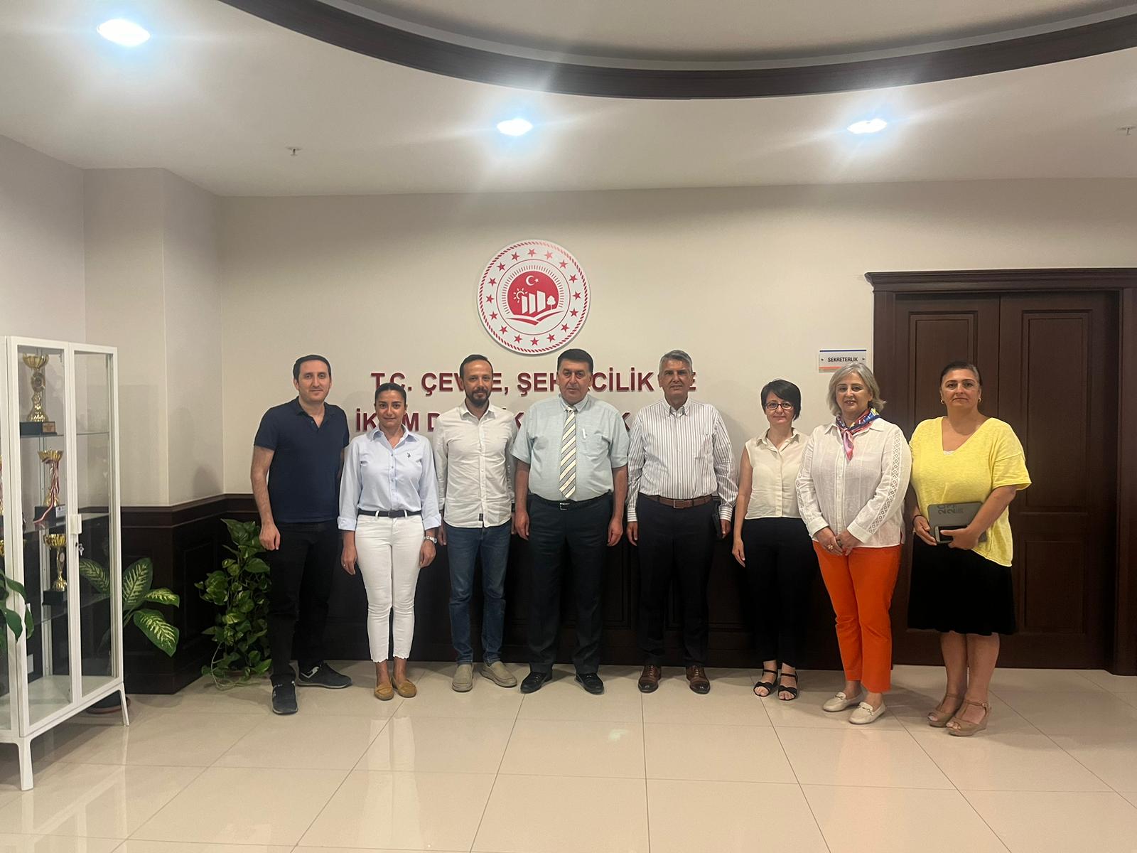İZMİR VALİLİĞİ ÇEVRE, ŞEHİRCİLİK VE İKLİM DEĞİŞİKLİĞİ İL MÜDÜRÜ MESLEKTAŞIMIZ SAYIN HALİT ERGİN’İ ZİYARET ETTİK.