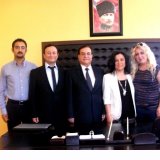 TEMSİLCİLİĞİMİZ YÖNETİM KURULU ÜYELERİ İLE ANTALYA VALİ YARDIMCISI TURAN EREN VE ÇEVRE ŞEHİRCİLİK İL MÜDÜRÜ MİNE KARA`YI MAKAMINDA ZİYARET ETTİK.