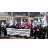 17 ŞUBAT 2015 TARİHİNDEİLİMİZDE KATLEDİLEN ÖZGECAN ASLAN İÇİN TMMOB KADIN ÇALIŞMA GURUBU TARAFINDAN DÜZENLENEN BASIN AÇIKLAMASINA TMMOB YÖNETİM KURULUNUN KADIN ÜYELERİKADIN ÇALIŞMA KOMİSYONU BAŞKANIVE ÜYELERİ KATILMIŞLARDI.ODAMIZI TEMSİLENDE TMMOB Y
