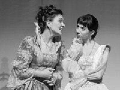 KAYITLARIMIZ DOLMUŞTUR:TİYATROYA GİDİYORUZ...