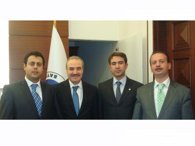 ODA YÖNETİM KURULUMUZ ÇEVRE VE ŞEHİRCİLİK BAKANLIĞI MÜSTEŞARI VE MÜSTEŞAR YARDIMCISINI ZİYARET ETTİ.