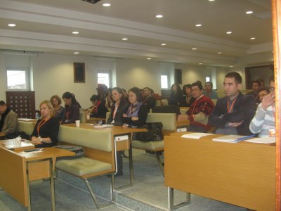 `BU SÜRECİ ANCAK BİRBİRİMİZE DAHA SIKI KENETLENEREK AŞABİLİRİZ!`