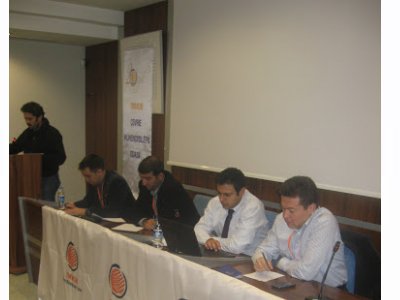 `BU SÜRECİ ANCAK BİRBİRİMİZE DAHA SIKI KENETLENEREK AŞABİLİRİZ!`