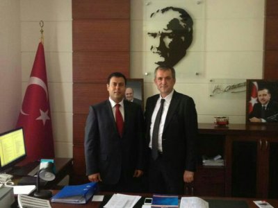 ODA YÖNETİM KURULUMUZ ÇEVRE VE ŞEHİRCİLİK BAKANLIĞI MÜSTEŞAR YARDIMCISI 
PROF. DR. MEHMET EMİN BİRPINARI ZİYARET ETTİ
