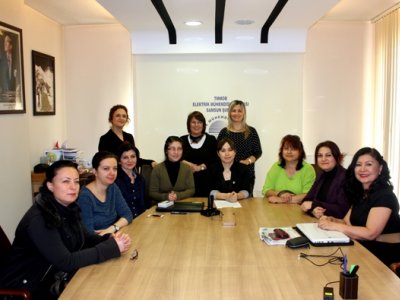 8 MART DÜNYA EMEKÇİ KADINLAR GÜNÜ