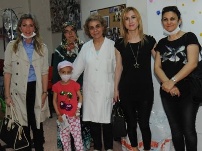OMÜ TIP FAKÜLTESİ ÇOCUK HASTANESİ HEMATOLOJİ-ONKOLOJİ BÖLÜMÜ`NE YATAN VE AYAKTA TEDAVİ GÖREN ÇOCUKLARIMIZI ZİYARET ETTİK