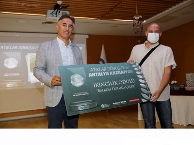 ANTALYA BÜYÜKŞEHİR BELEDİYESİNİN DÜZENLENMİŞ OLDUĞU ATIKLAR DÖNÜŞÜYOR ANTALYA KAZANIYOR YARIŞMASININ ÖDÜLLERİ SAHİPLERİNİ BULDU