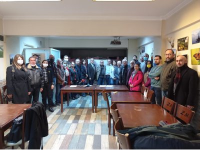 TMMOB İZMİR İKK BASIN AÇIKLAMASI:ZEYTİNLİKLERİMİZİN, TARIM VE DOĞAL ALANLARIMIZIN TALANA AÇILMASINI KABUL ETMİYORUZ

ÖLMEZ AĞACIMIZI RANTA TESLİM ETMEYECEĞİZ