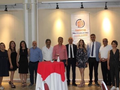 "Meslekte Onur Yılı Plaket Töreni" ni yoğun katılımla gerçekleştirdik. 