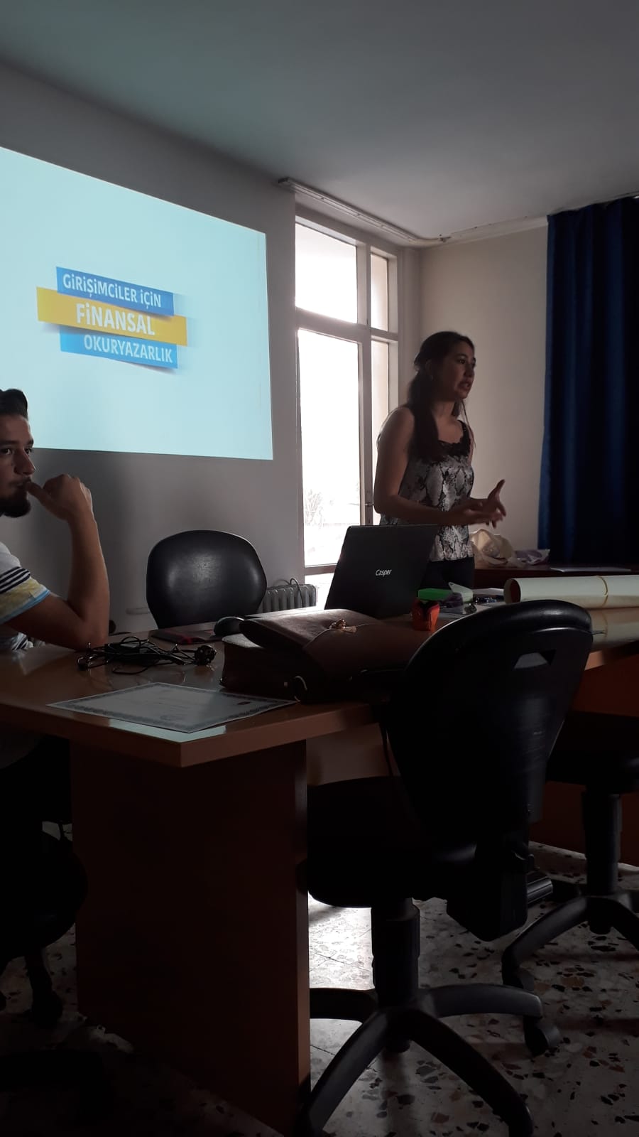 TMMOB ÇEVRE MÜHENDİSLERİ ODASI MERSİN ŞUBESİ ÖĞRENCİ ÜYELERİ, 17.05.2019 TARİHİNDE ŞUBE BİNASINDA `GİRİŞİMCİLER İÇİN FİNANSAL OKURYAZARLIK` KONULU SÖYLEŞİ DÜZENLEDİ. 